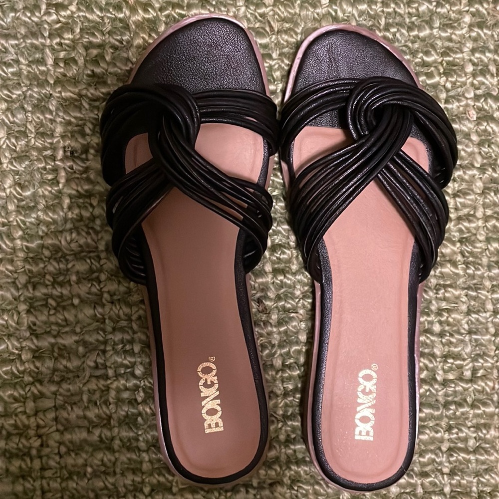 Bongo black sandals, never before worn